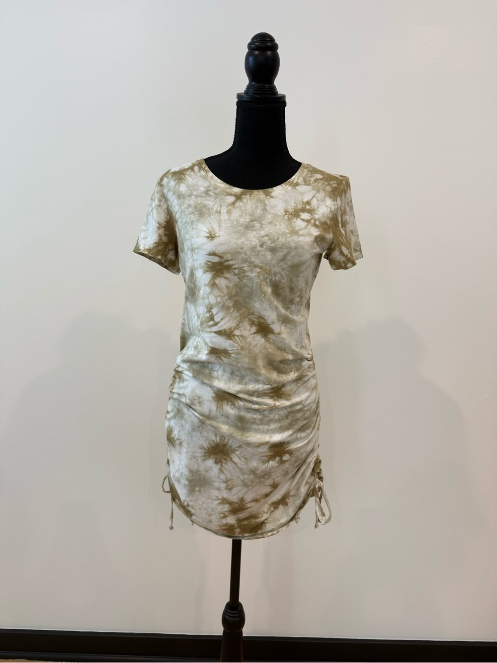 NWT Victoria’s Secret PINK Tie-Dye Ruched T-Shirt Dress – Medium